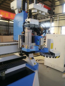 數(shù)控排鉆換刀開料加工中心多少錢一臺,柜體門板生產(chǎn)設備報價