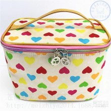 金華市婺城區(qū)花樣箱包加工廠 專業(yè)定制箱包、購(gòu)物袋與背包